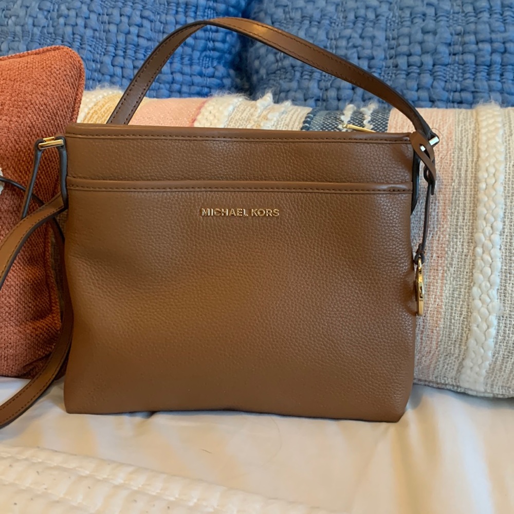 Bedford Michael Kors Leather Crossbody